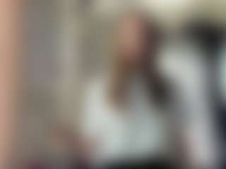 CorinnaVanlue's Live Sex Cam Show