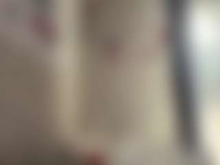 CorinnaVanlue's Live Sex Cam Show