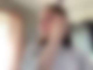 CorinnaVanlue's Live Sex Cam Show