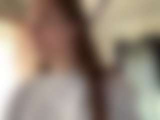 CorinnaVanlue's Live Sex Cam Show