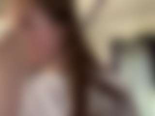 CorinnaVanlue's Live Sex Cam Show