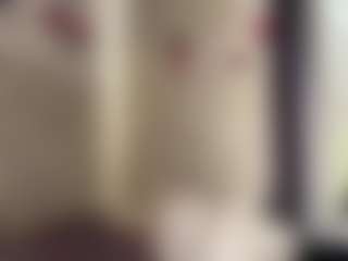 CorinnaVanlue's Live Sex Cam Show