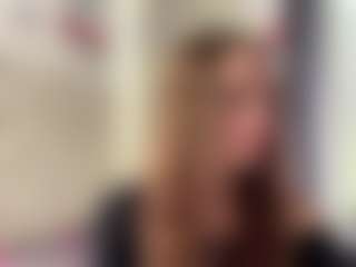 CorinnaVanlue's Live Sex Cam Show
