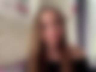 CorinnaVanlue's Live Sex Cam Show
