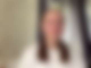 CorinnaVanlue's Live Sex Cam Show