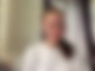 CorinnaVanlue's Live Sex Cam Show