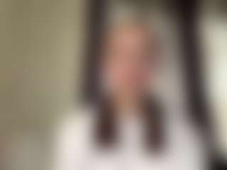 CorinnaVanlue's Live Sex Cam Show