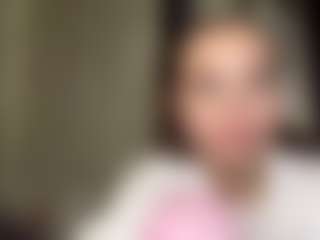 CorinnaVanlue's Live Sex Cam Show