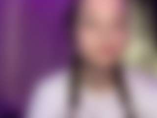 CorinnaVanlue's Live Sex Cam Show