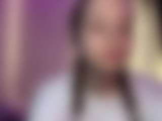 CorinnaVanlue's Live Sex Cam Show