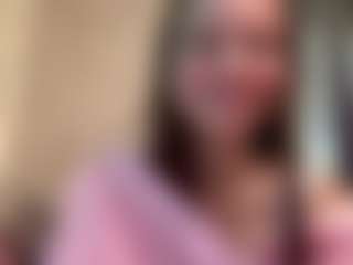 Live cam show with CorinnaVanlue - Smoking on Camming Site