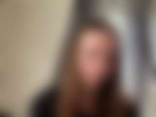 CorinnaVanlue's Live Sex Cam Show