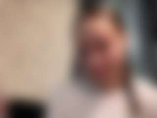 CorinnaVanlue's Live Sex Cam Show