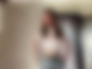 Live cam show with CorinnaVanlue - Average on sexylive.show