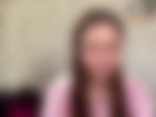 Live cam show with CorinnaVanlue - Average on Big Tits