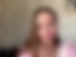 Live cam show with CorinnaVanlue - Bedroom Brown Hair on hrnylive.com