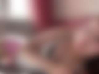 Live cam show with Sophie - Smoking on Camsoda