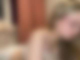 Live cam show with Sophie - Facial on Camiplay Live