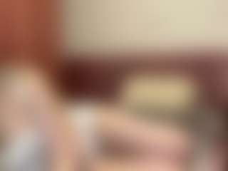 Live cam show with Sophie - Petite on Cam Slut