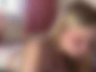 Live cam show with Sophie - Blonde Hair Amateur on studioflirtlive.com