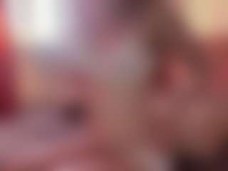 Live cam show with Sophie - White Mature on studioflirtlive.com