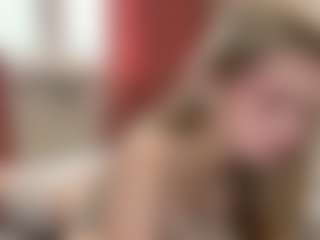 Live cam show with Sophie - Hairy Pussy Teen (18+) on dasdasdadada.com