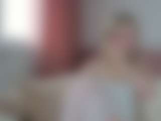 Live cam show with Sophie - Facial on CSO-WL