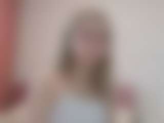 Live cam show with Sophie - Strip Mature on madthumbs