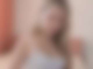 Live cam show with Sophie - Public Mature on Camsoda