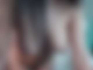 Elahiia's Live Sex Cam Show