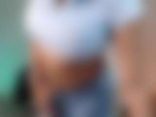 Elahiia's Live Sex Cam Show