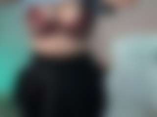 Elahiia's Live Sex Cam Show