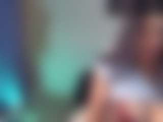 Elahiia's Live Sex Cam Show