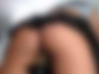 Elahiia's Live Sex Cam Show