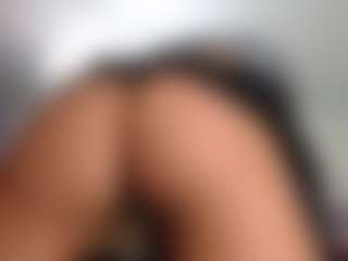 Elahiia's Live Sex Cam Show