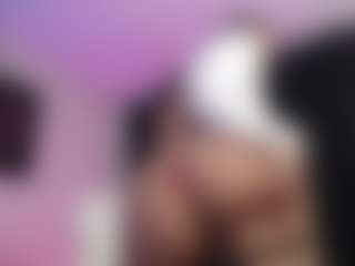 Elahiia's Live Sex Cam Show