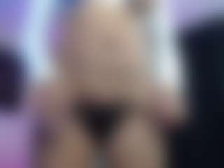Elahiia's Live Sex Cam Show