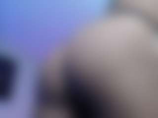 Elahiia's Live Sex Cam Show