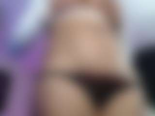 Elahiia's Live Sex Cam Show