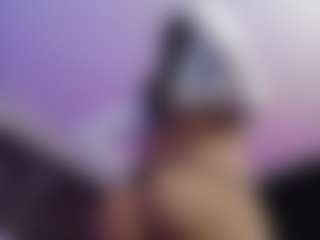 Elahiia's Live Sex Cam Show