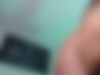Elahiia's Live Sex Cam Show