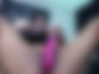 Elahiia's Live Sex Cam Show