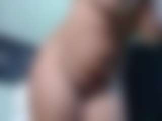 Elahiia's Live Sex Cam Show