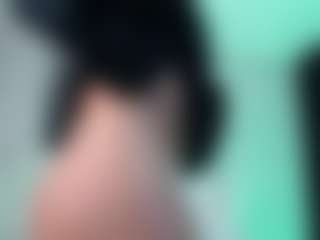 Elahiia's Live Sex Cam Show