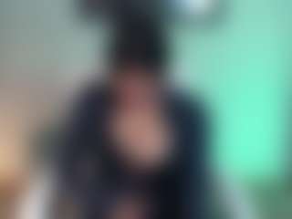 Elahiia's Live Sex Cam Show