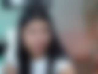 Elahiia's Live Sex Cam Show