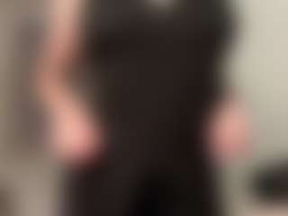 Live cam show with Emma - College Teen (18+) on Camsoda