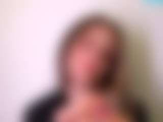 Live cam show with GriceldaRexford - Brown Eyes Teen (18+) on Camsoda
