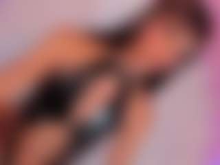 Live cam show with Iconicarlii - Drinking on madthumbs