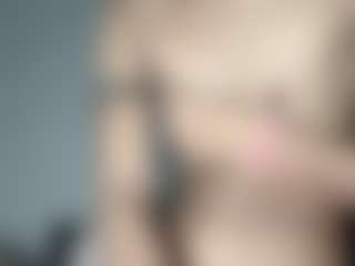 Karishmababy22's Live Sex Cam Show